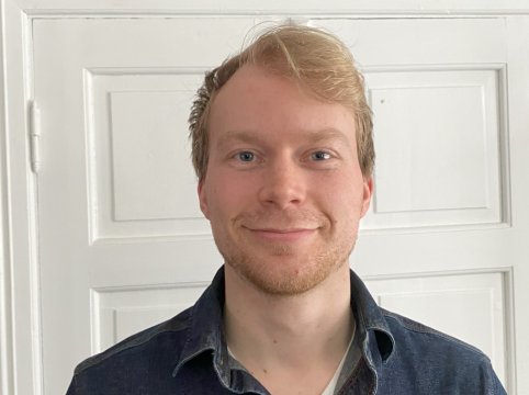 Tollef Tinholt Låg Tollef Tinholt Låg